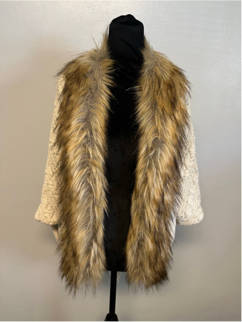 A.Gain Beige Brown Faux Fur Trim Cardigan Sweater Size Medium Wool Blend